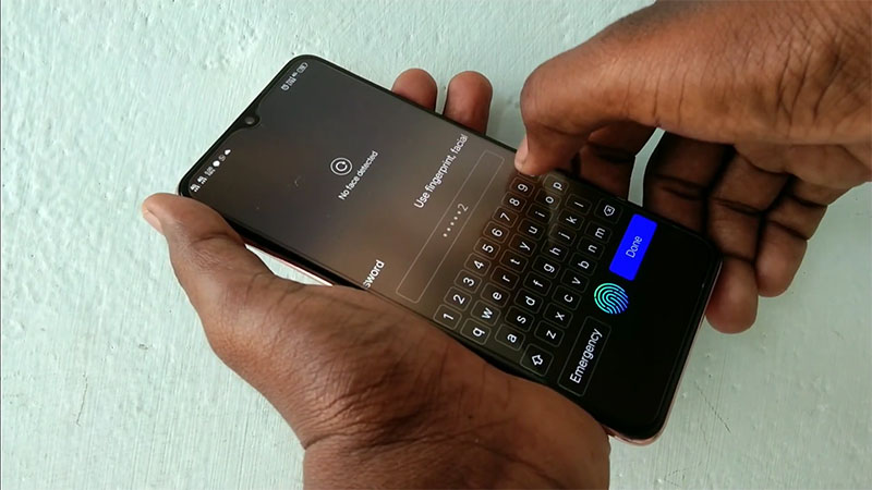 Minh họa về kh&oacute;a m&agrave;n h&igrave;nh bằng chữ v&agrave; số